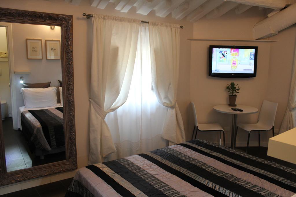 Relais Casa Della Fornarina Hotel โรม ภายนอก รูปภาพ