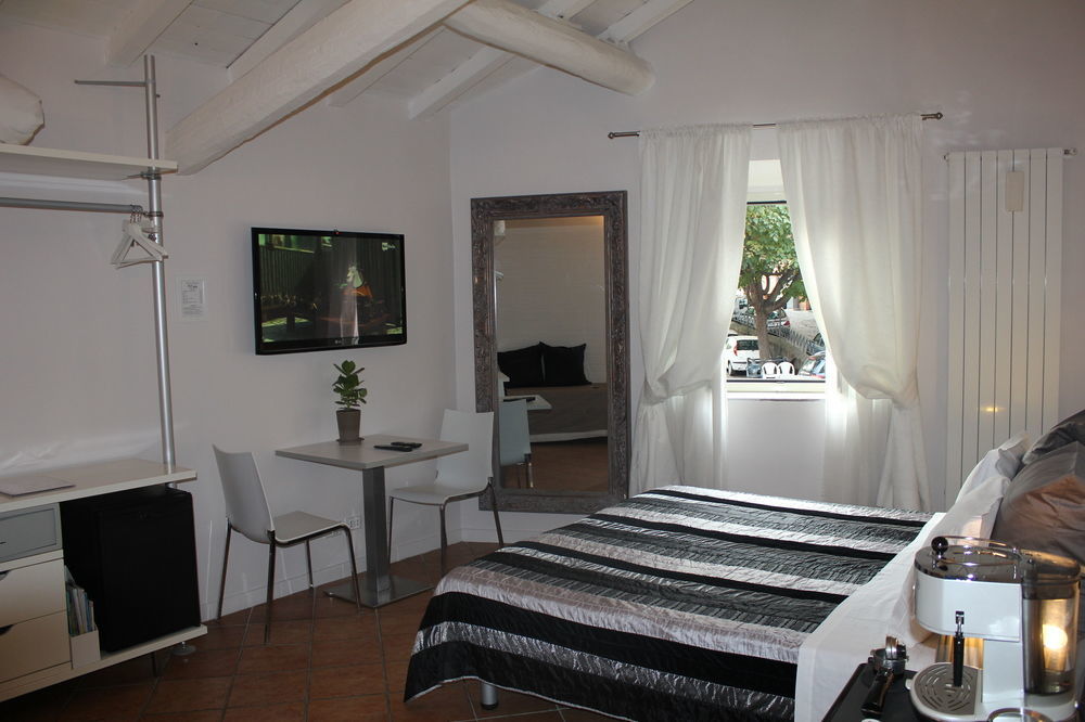 Relais Casa Della Fornarina Hotel โรม ภายนอก รูปภาพ